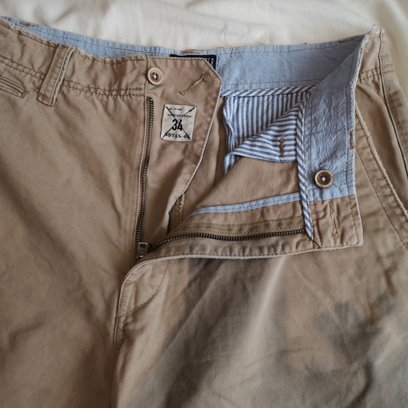 3/$25⭐AE khaki shorts - Picture 4 of 6
